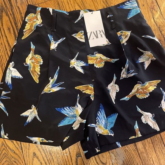 NWT Womans ZARA Tropical Print Shorts Baggy Parrot Size L - Picture 2 of 16